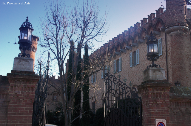 Castello De Robertis (1)